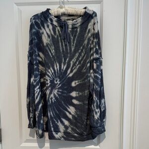 Free People Blue and White Tie-Dye pullover
